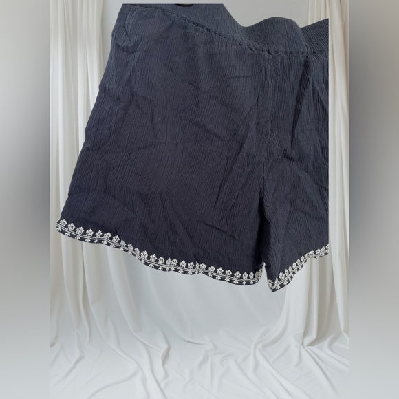 Ann Taylor navy blue High Waist Shorts with White Embroidery size M, NWT - Picture 7 of 8